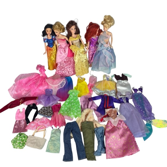 Disney & Barbie Other - Assorted Disney Princess Dolls & Barbie Doll Outfits Clothes 5 Dolls 31 Clothes